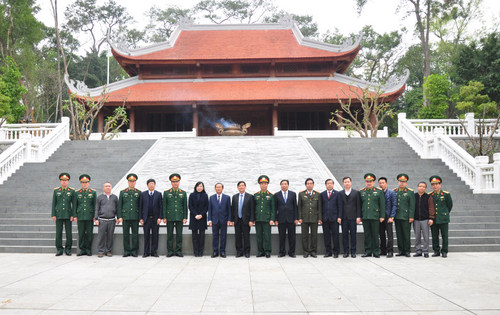 dai tuong do ba ty 4