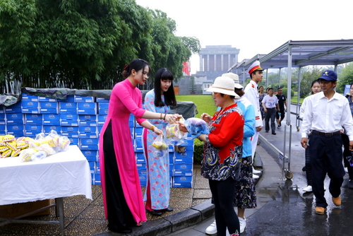 vieng bac ngay sinh nhat 2017 8