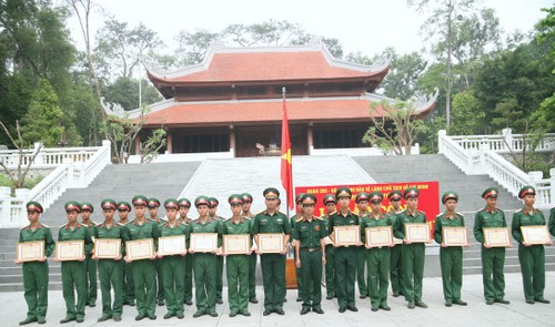 tuyen the chien si moi 2017 2