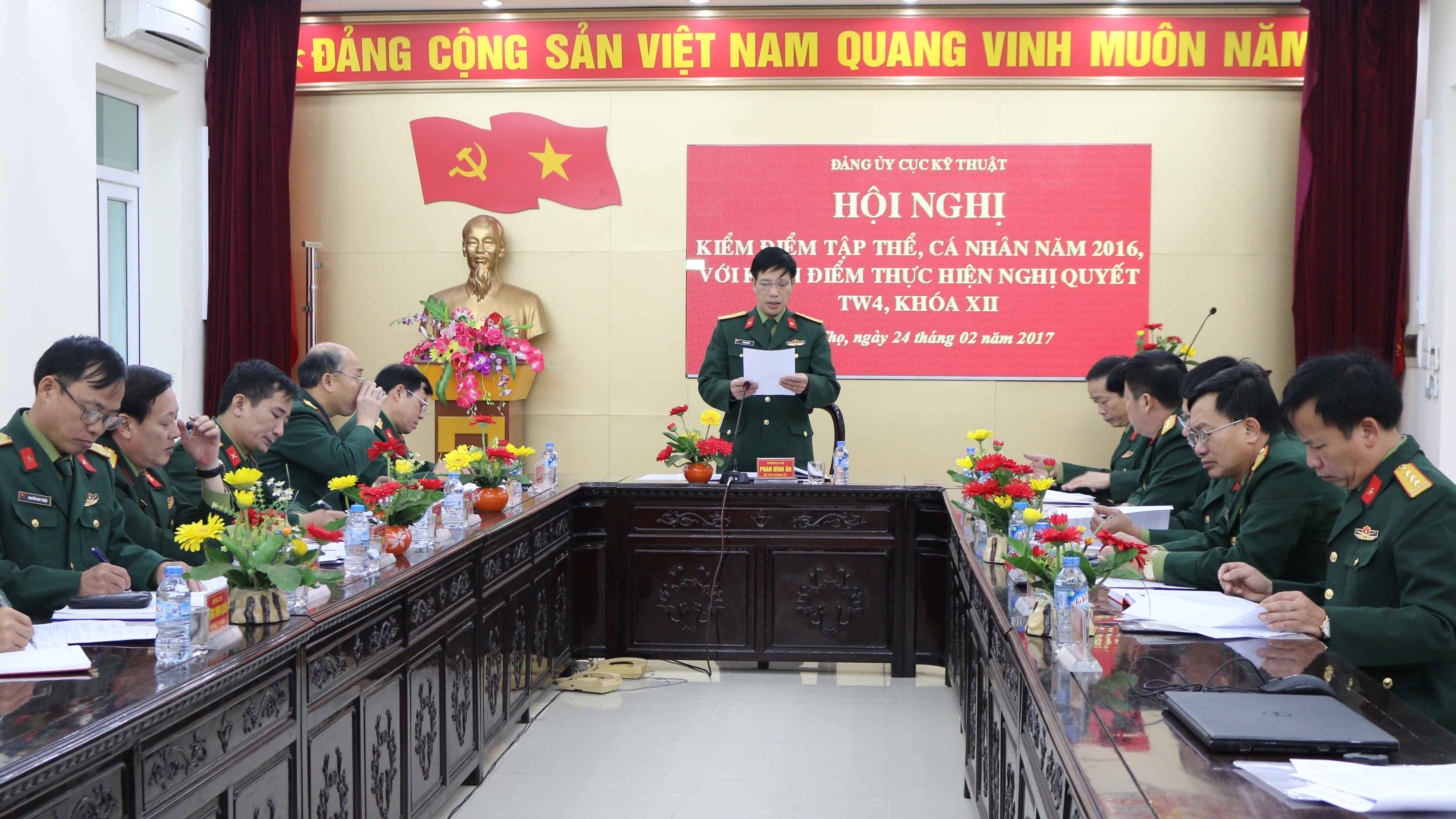 tu phe binh 1