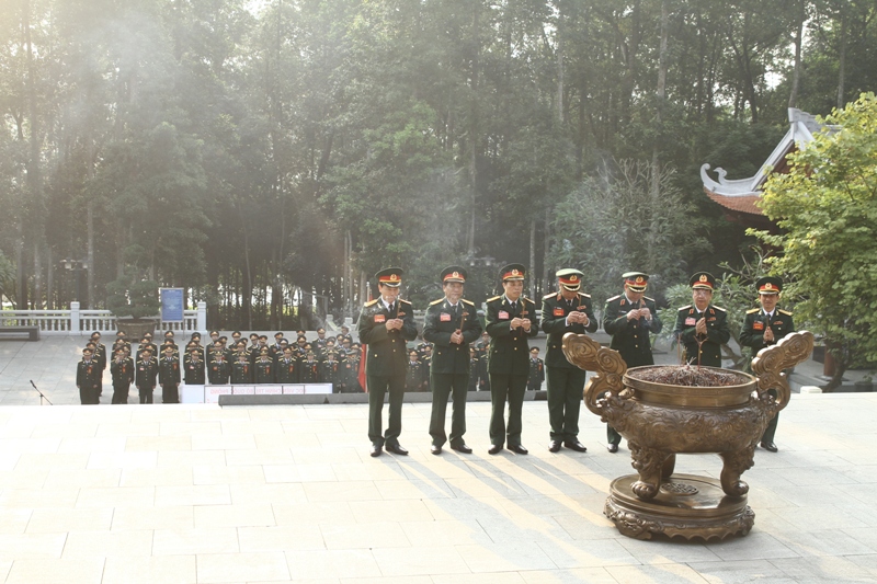 HVCT Quan su bao cong 1