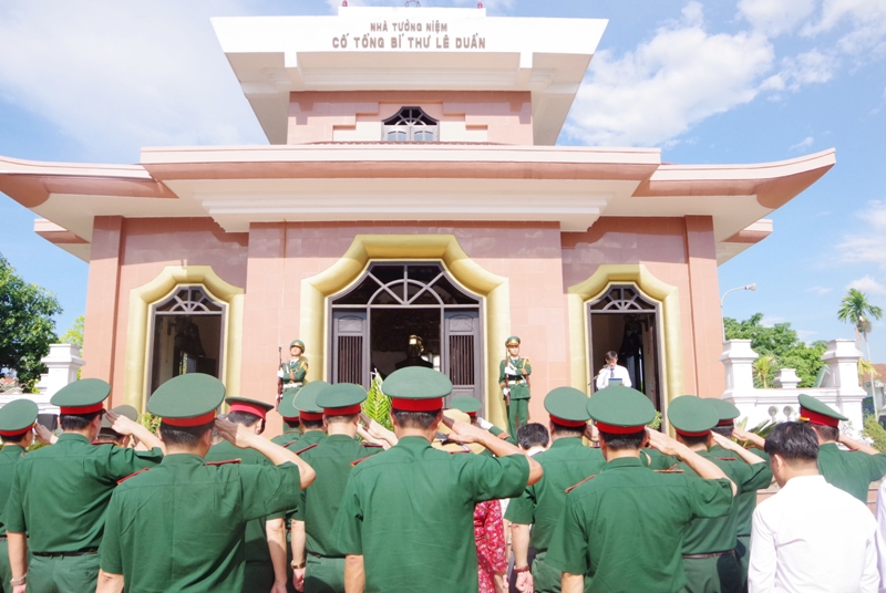 tri an mien trung le duan