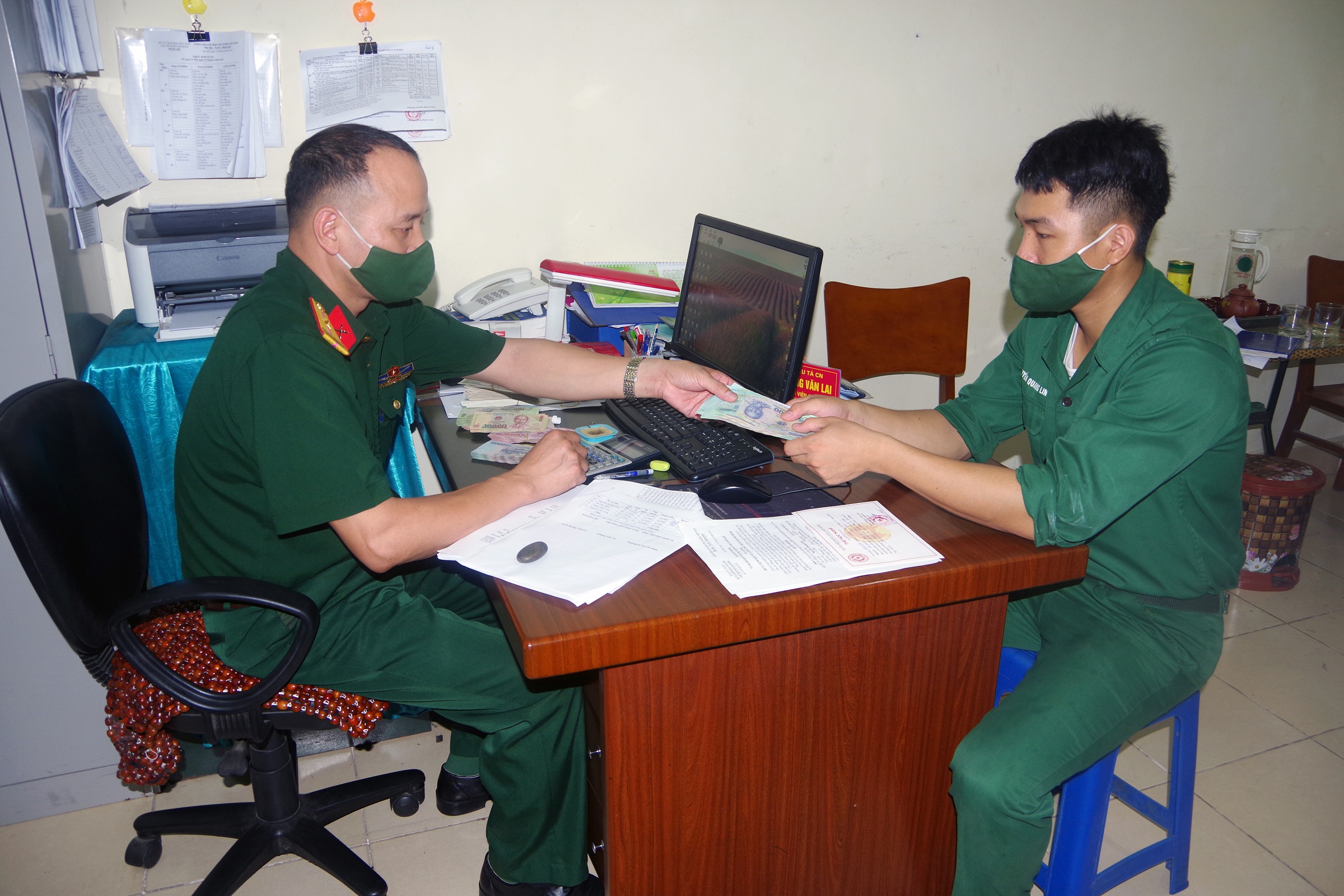 gap mat chien sy xuat ngu 285 anh 1