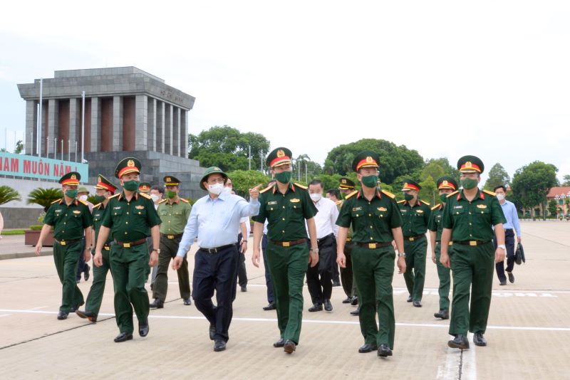 TT Pham Minh Chinh trc lang 1