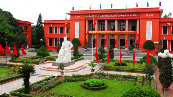 32 hoc vien chinh tri
