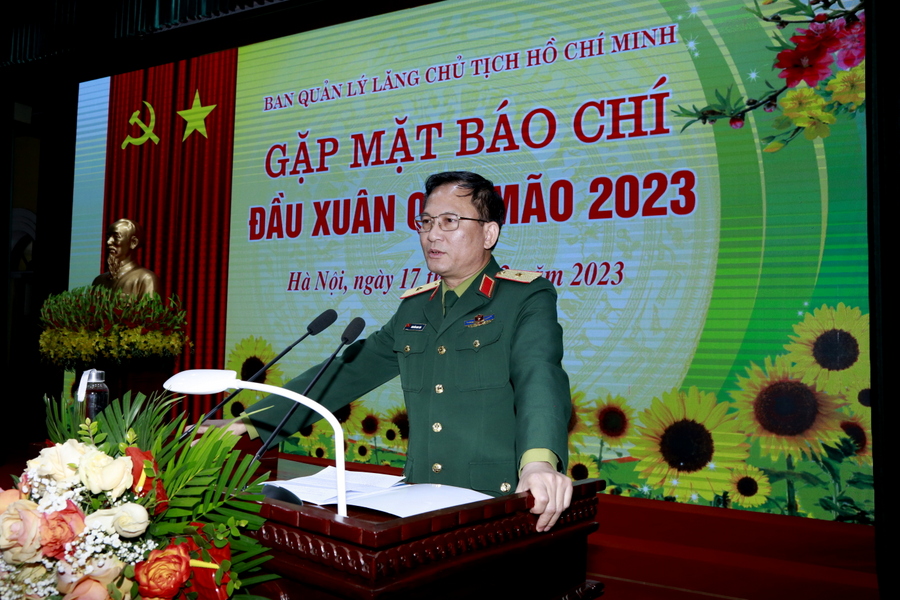 gap mat bao chi phat bieu 3