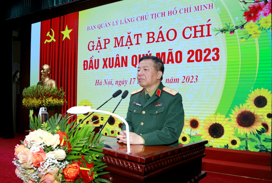 gap mat bao chi phat bieu 6