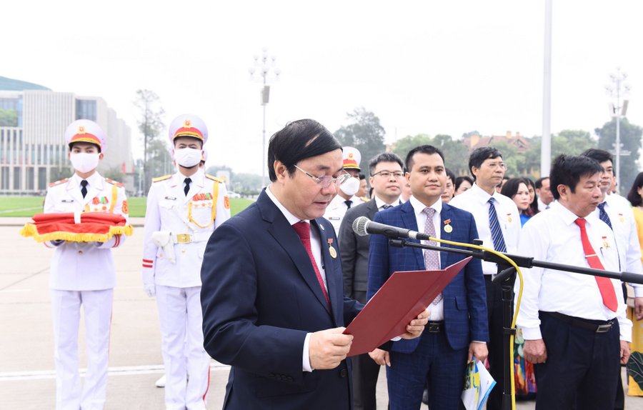 dai hoc gtvt bao cong 3