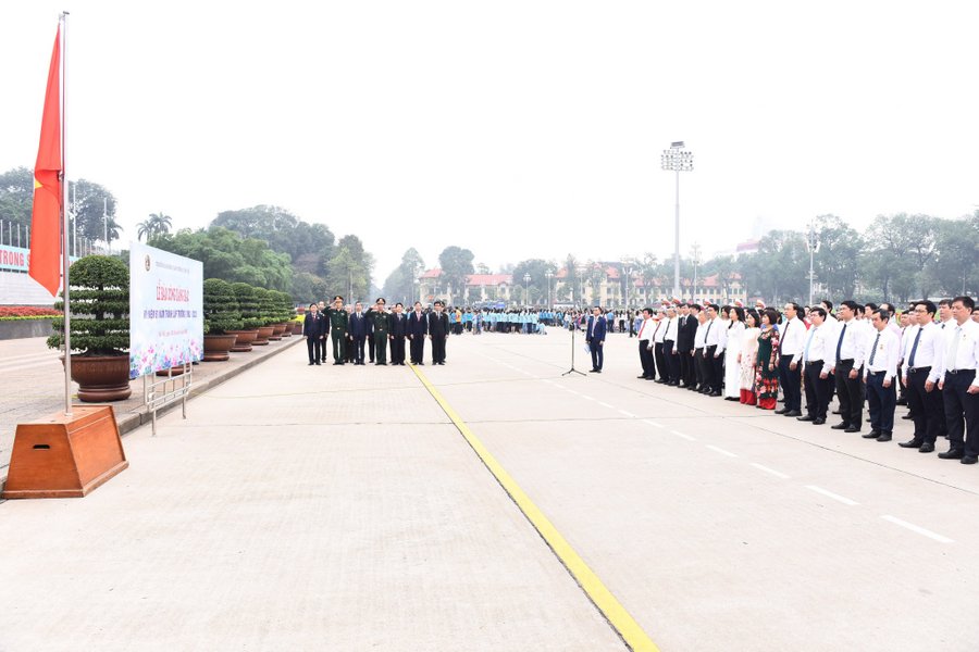 dai hoc gtvt bao cong 4