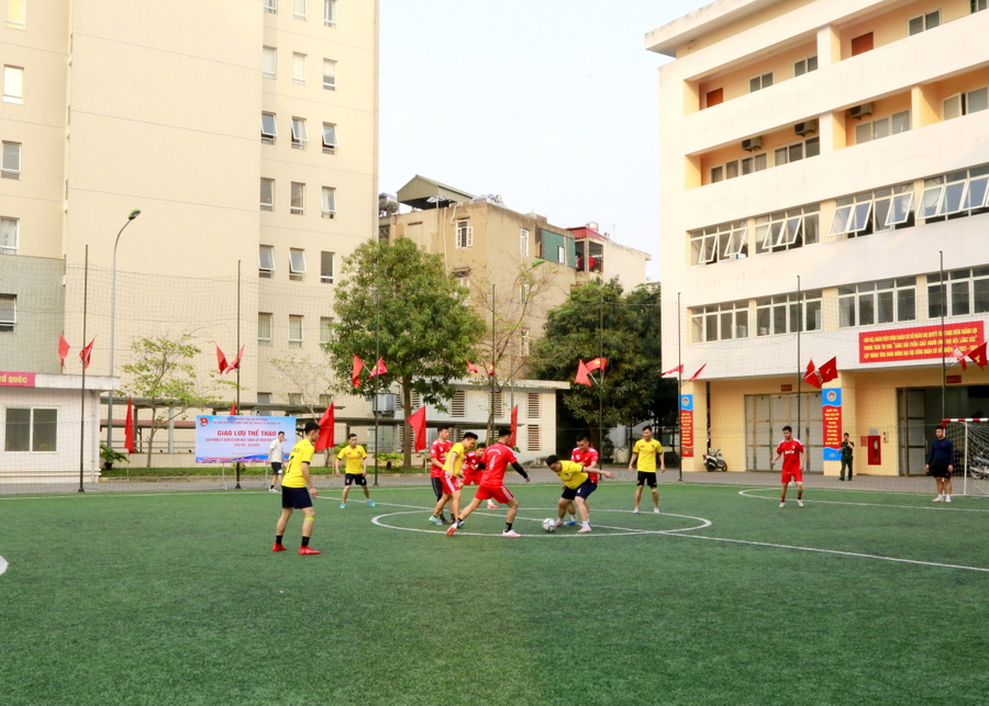 van phong chinh tri 4