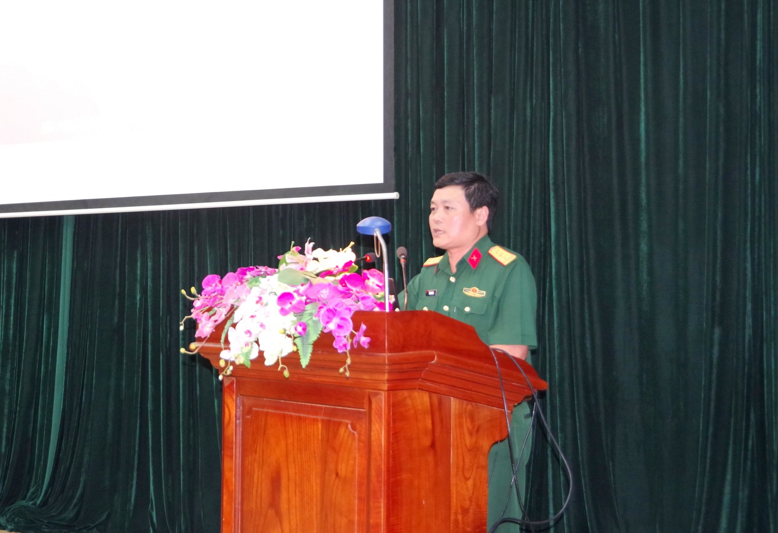 thang cong nhan 595 3