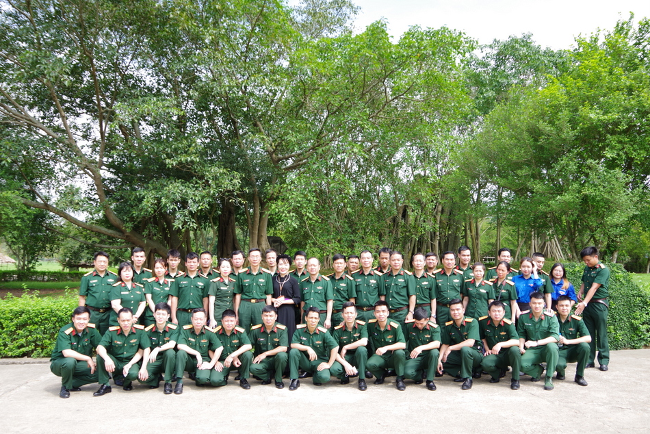 doan co so 595 tham quan 2