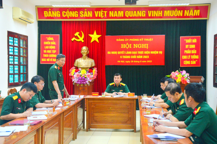 dang uy phong ky thuat 2