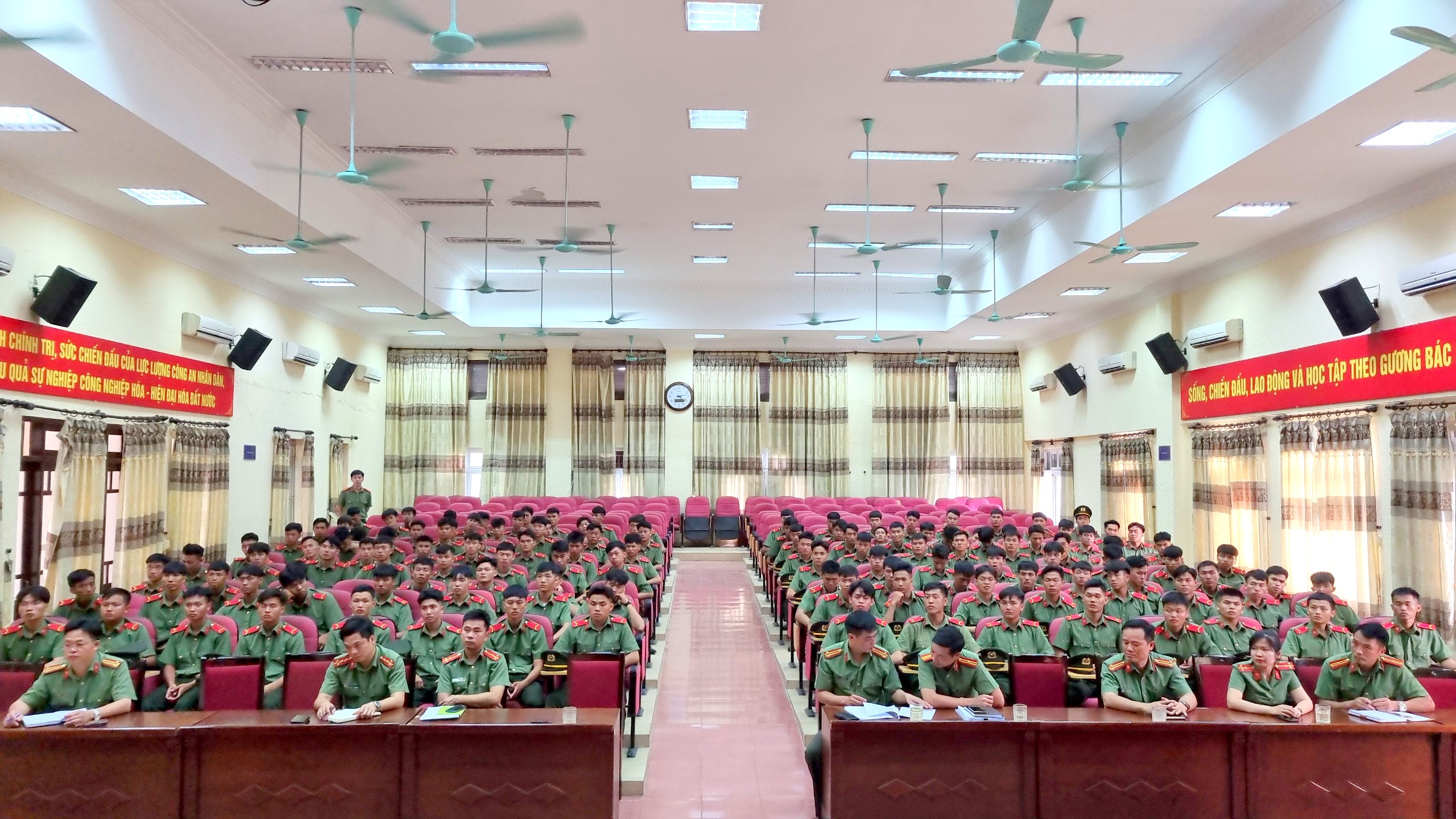 tiep nhan chien si 375 1