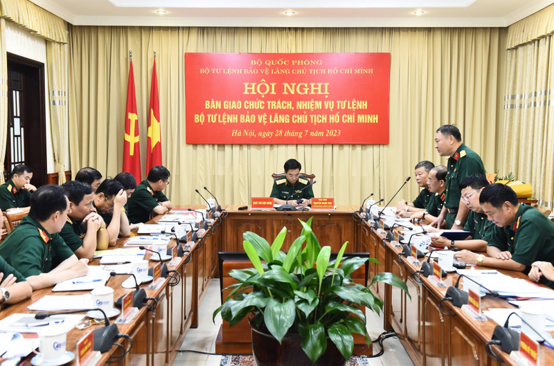 hoi nghi ban giao chuc dang tu lenh 4