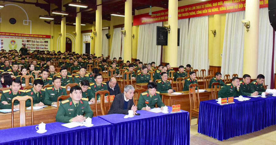thong bao chinh tri 1