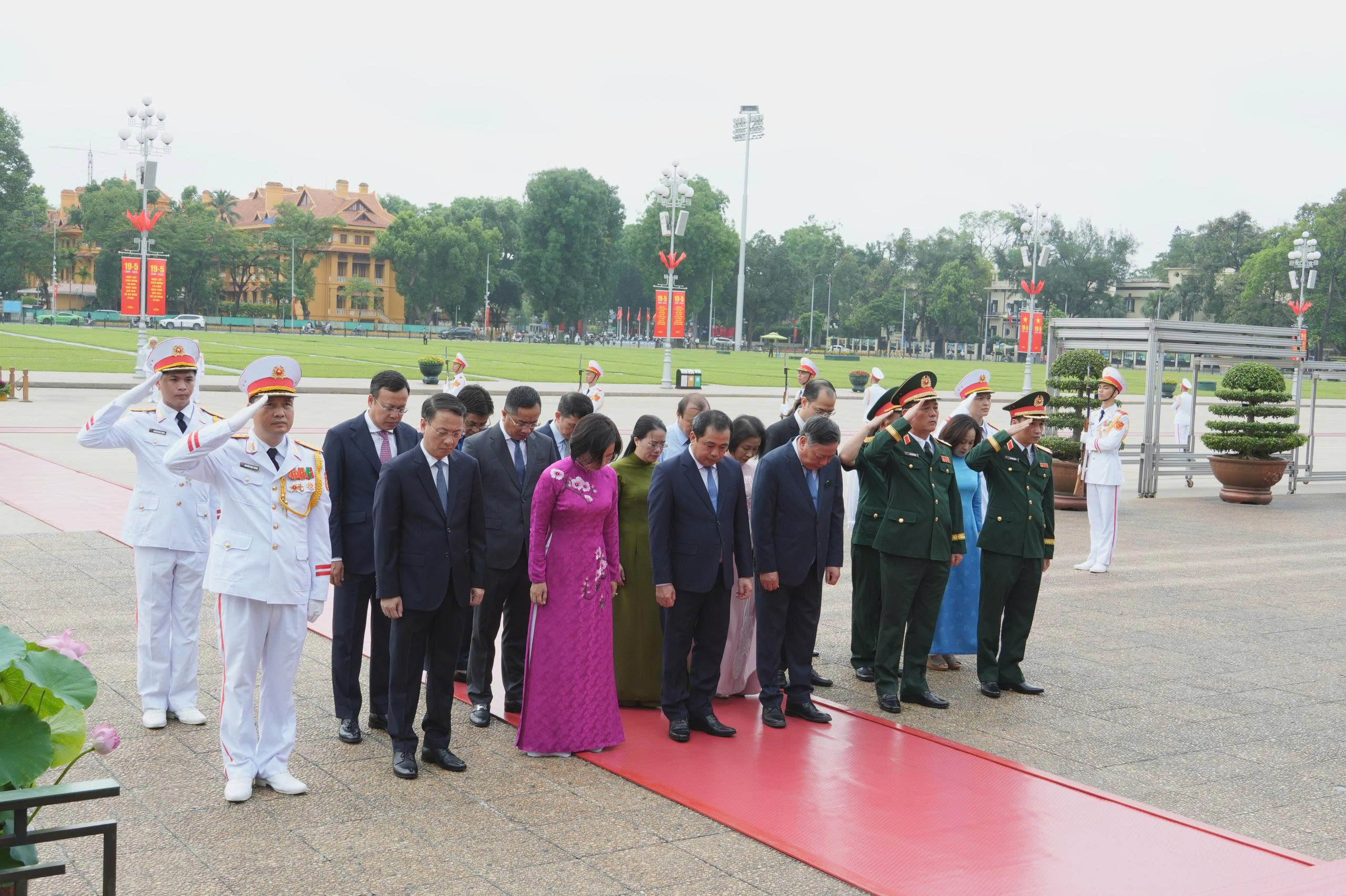 Thành ủy HĐND UBND TP Hà Nội 2