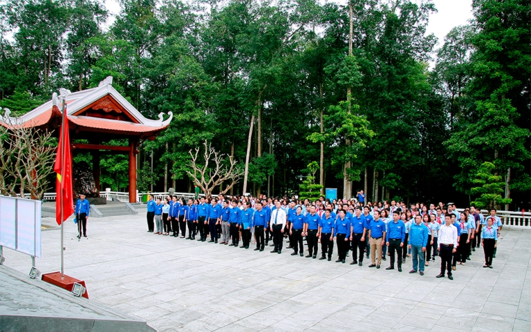 Thanh nien TP ha noi bao cong tai K9