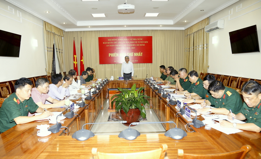 hop hoi dong khoa hoc 1