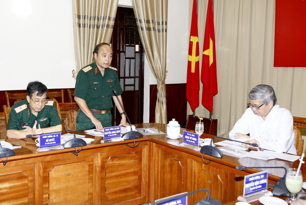 hop hoi dong khoa hoc 4 1