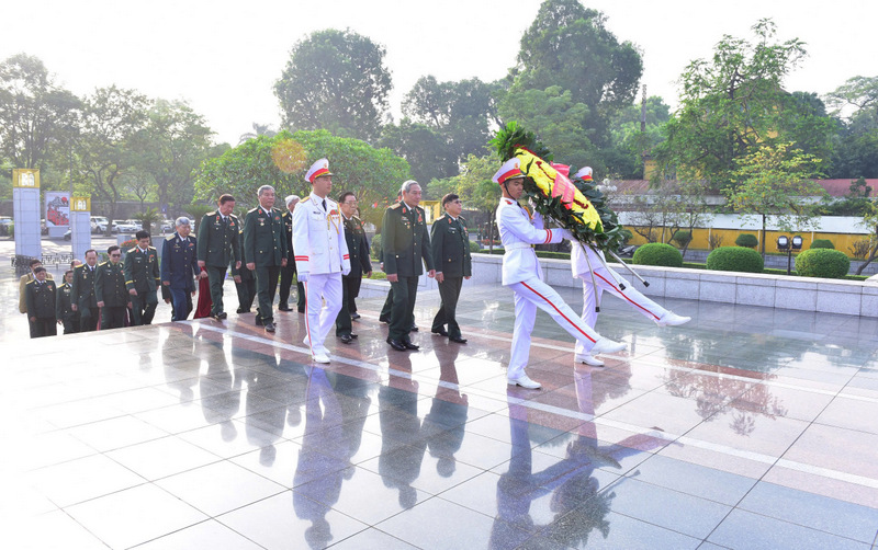 7 11 ho tro khac phuc bom min 4