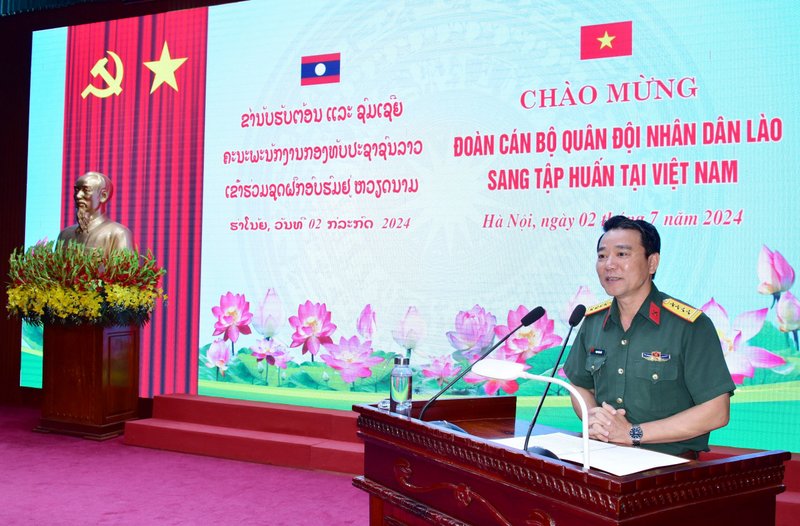 can bo lop tap huan cua lao 2024 2