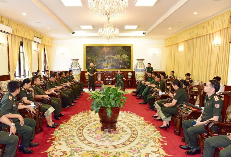 doan lao 10 7 tai nha khach 4