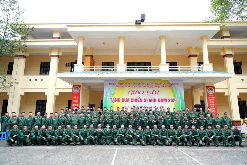 phu nu quan doi luu niem