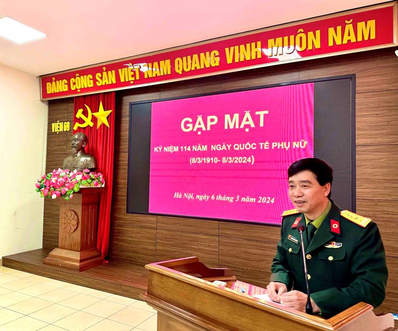 gap mat phu nu 8 3 1