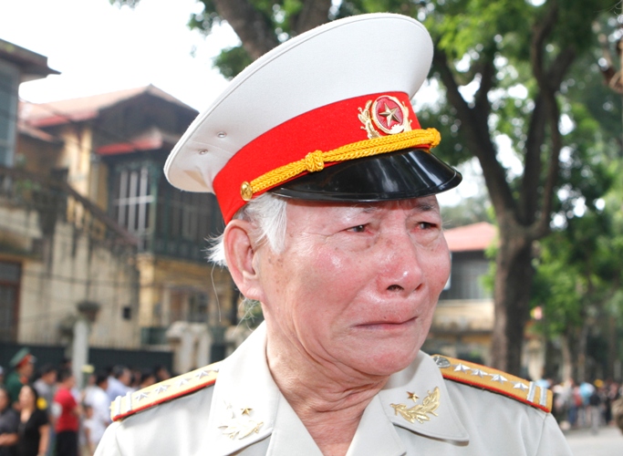 a-tuong-nhan-dan-c