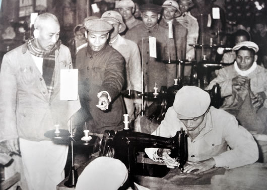 chuyen nguoi danh trao bo quan ao Bh mac anh 1