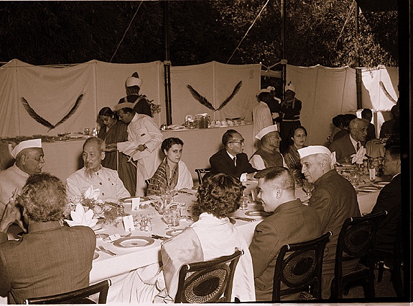 bac-ho-voi-ban-be-qte-4-4