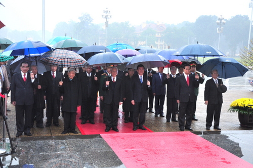 doan-nha-nuoc-tet-2015-2