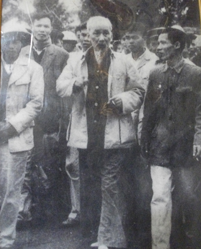 BOI HOI KY NIEM HAI LAN DON BAC VE THAM QUE ANH 2