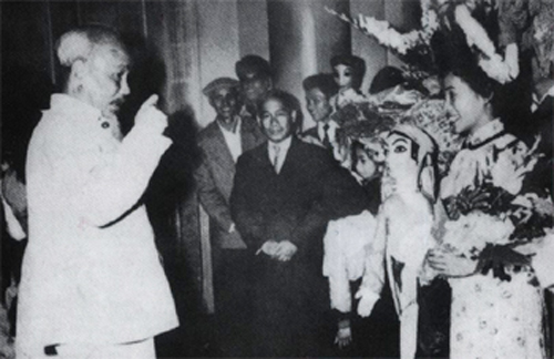 Bßc H  trong m t l n ni chuy n v i cßc vpn ngh  s 