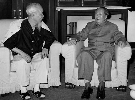 Ho Chi Minh va nhung cau chuyen ung xu ngoai giao 2