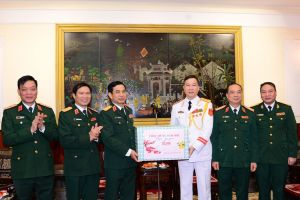 Tổng Tham mưu trưởng Quân đội nhân dân Việt Nam vào Lăng  viếng Chủ tịch Hồ Chí Minh và chúc Tết cán bộ, nhân viên, chiến sỹ  Bộ Tư lệnh Bảo vệ Lăng