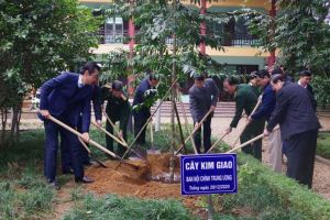Ban Nội chính Trung ương dâng hương tưởng niệm Chủ tịch Hồ Chí Minh và trồng cây lưu niệm tại Khu K9