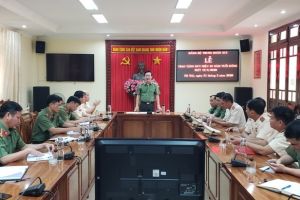 Trung đoàn 375 tổ chức trao Huy hiệu 30 năm tuổi đảng đợt 19/5/2020