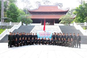 Đoàn Thanh niên Bộ Tư lệnh Cảnh sát Cơ động báo công dâng Bác, trồng cây tại Khu K9