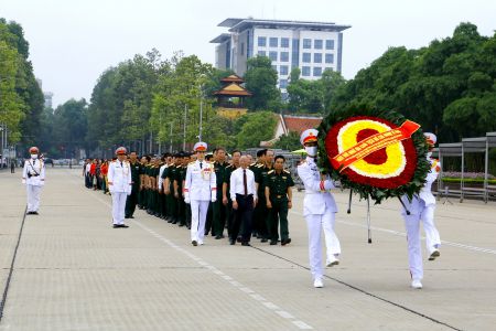 Phát huy giá trị Di tích Chủ tịch Hồ Chí Minh vào giáo dục truyền thống và bồi dưỡng đạo đức cách mạng cho học viên Trường Sĩ quan Chính trị