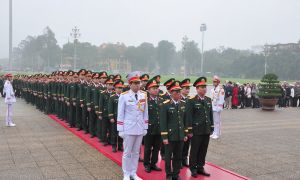 Học viên đào tạo cán bộ chính trị cấp phân đội khóa học 2024 - 2028, Trường Sĩ quan Chính trị tuyên thệ trước Chủ tịch Hồ Chí Minh