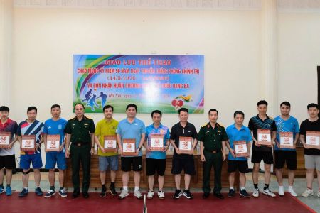Giao lưu thể thao chào mừng 50 năm Ngày truyền thống  Phòng Chính trị