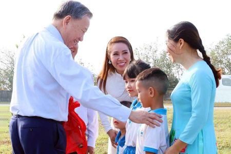 Từ tư tưởng Hồ Chí Minh đến quan điểm Đại hội XIV của Đảng về hạnh phúc của nhân dân