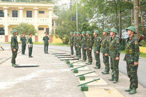 KẾT QUẢ SAU MỘT THÁNG HUẤN LUYỆN CHIẾN SĨ MỚI