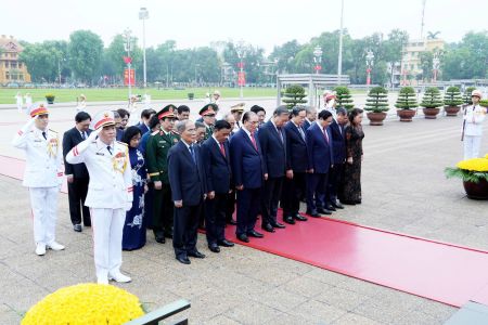 Đoàn Lãnh đạo Đảng, Nhà nước vào Lăng viếng Chủ tịch Hồ Chí Minh