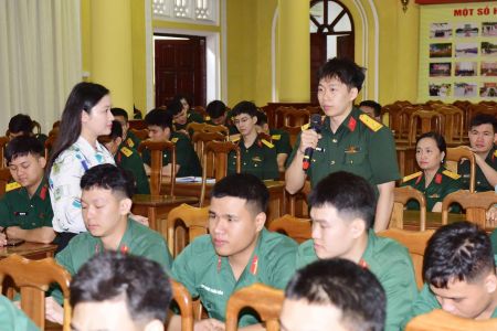 LAN TỎA GIÁ TRỊ SÁCH VÀ VĂN HÓA ĐỌC BÊN LĂNG BÁC KÍNH YÊU 