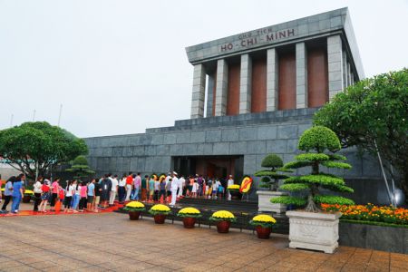 Câu hỏi: Hiện nay, thời gian tu bổ định kỳ hàng năm tại Lăng Chủ tịch Hồ Chí Minh được điều chỉnh như thế nào?