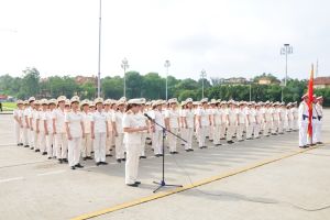 Ban Công tác Phụ nữ Bộ Công an báo công dâng Bác