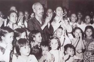 Những câu chuyện nhỏ về Bác Hồ với thiếu nhi  